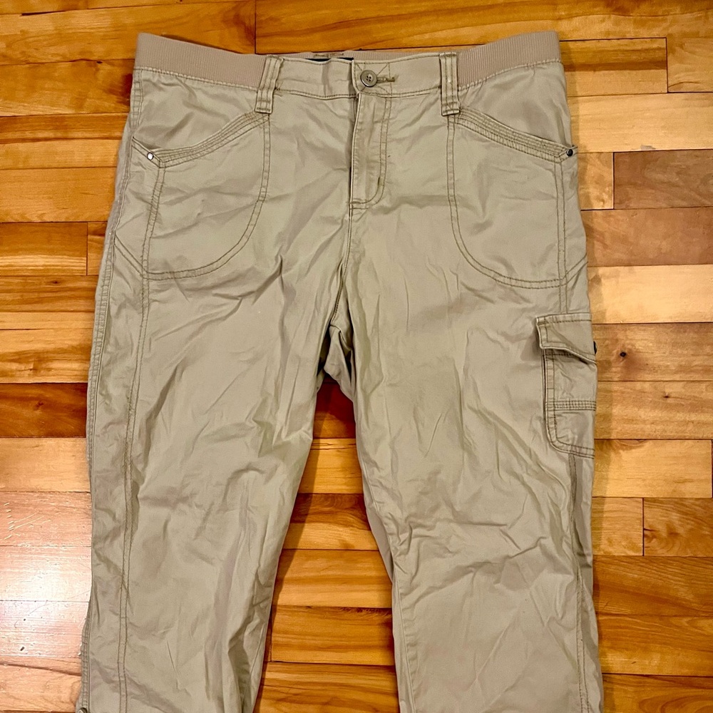 Lee relaxed fit Tan Cargo Capris 12 Medium - Picture 2 of 10